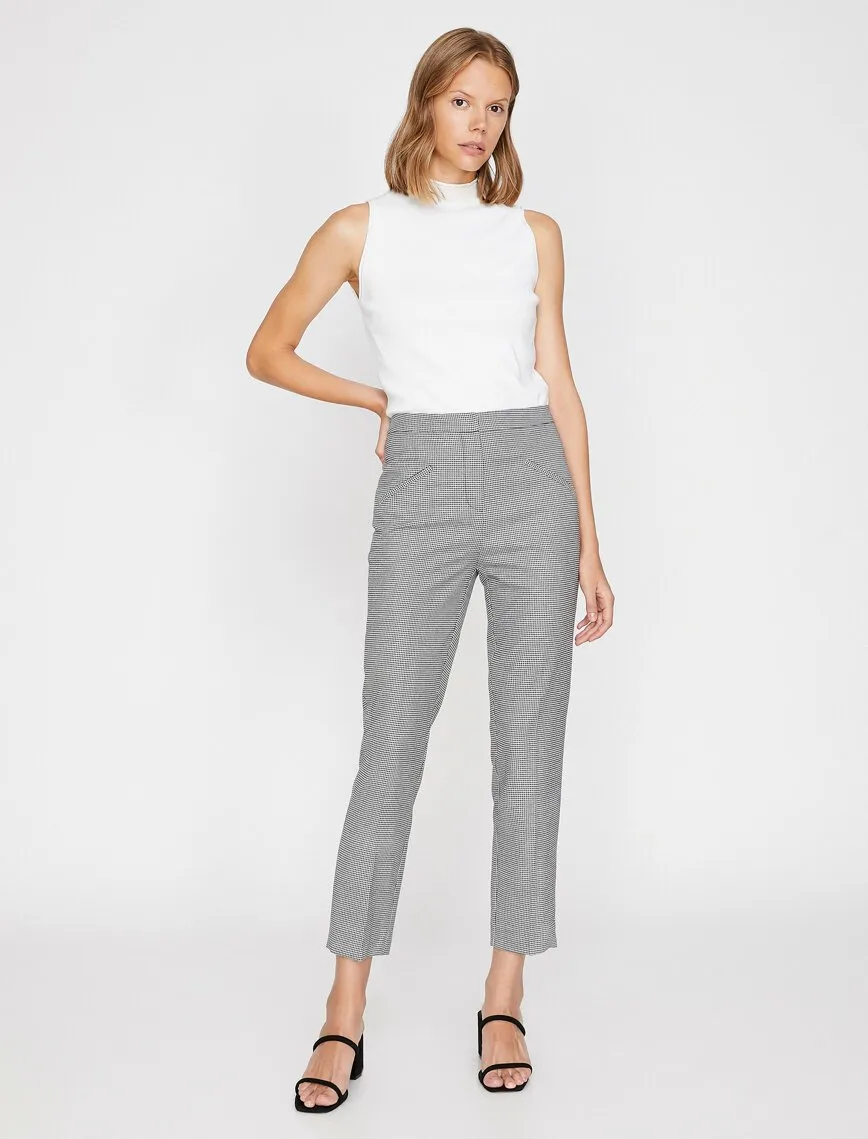 16285 Black Check Trousers