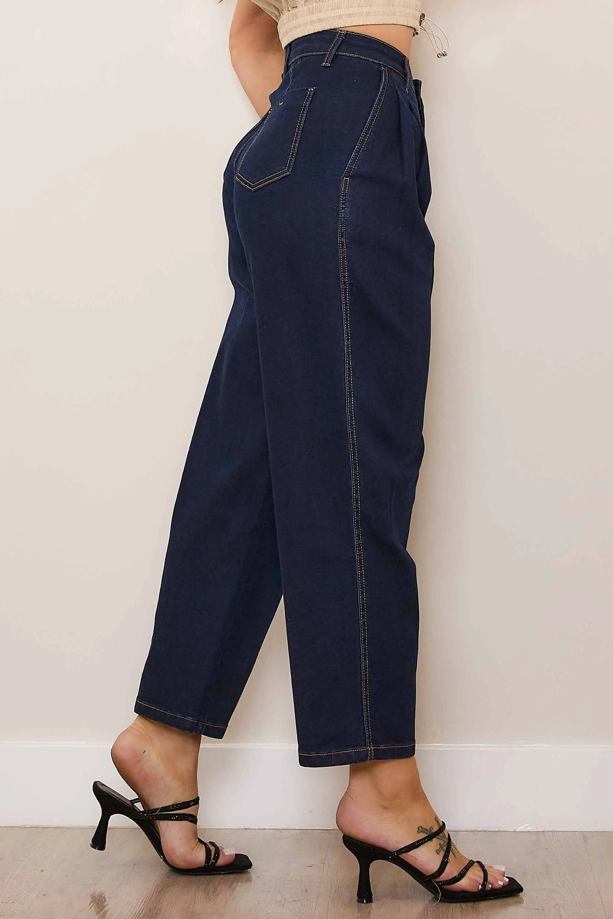 Cropped Barrel Leg Jeans