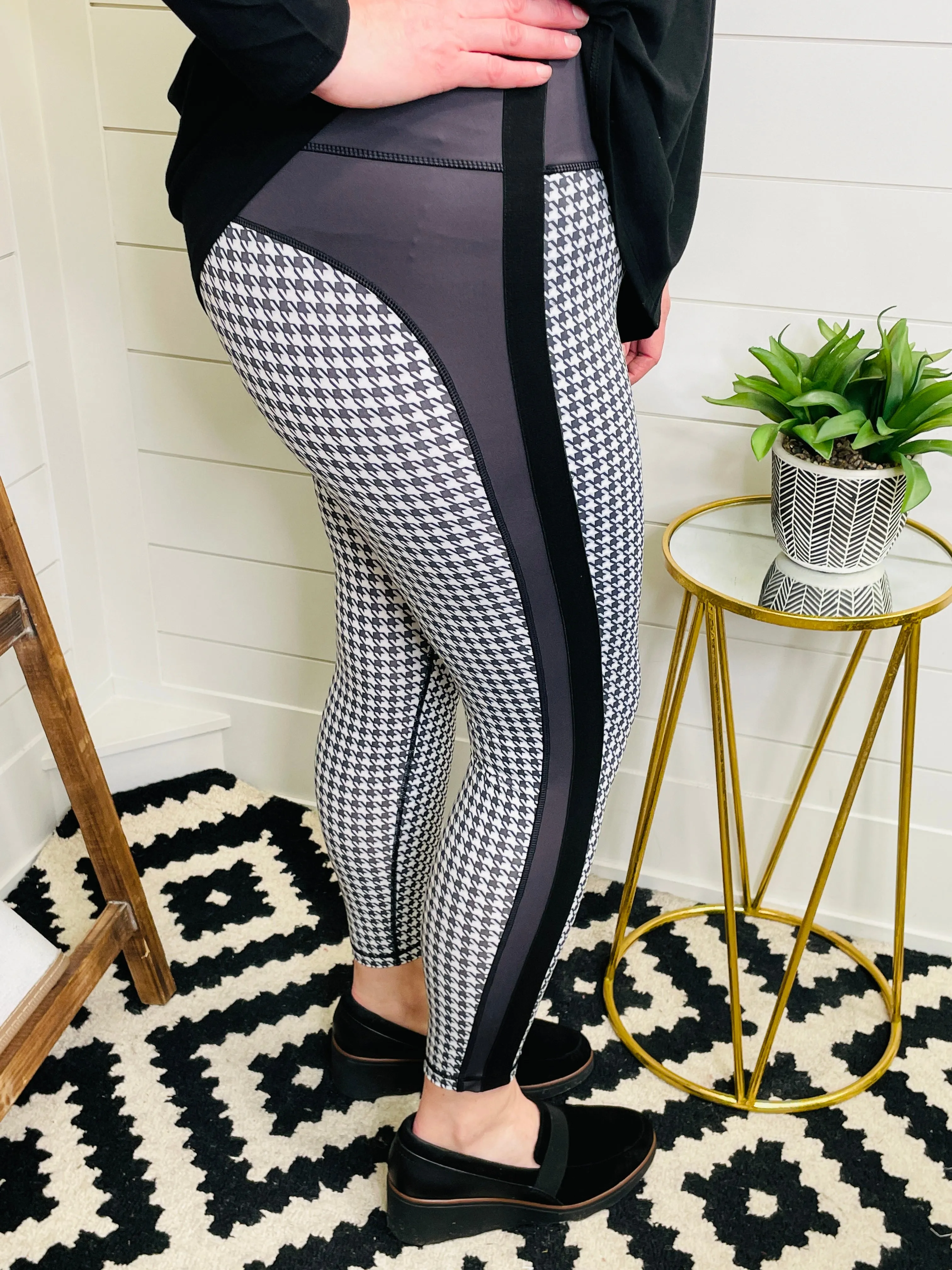 Houndstooth Activewear Leggings