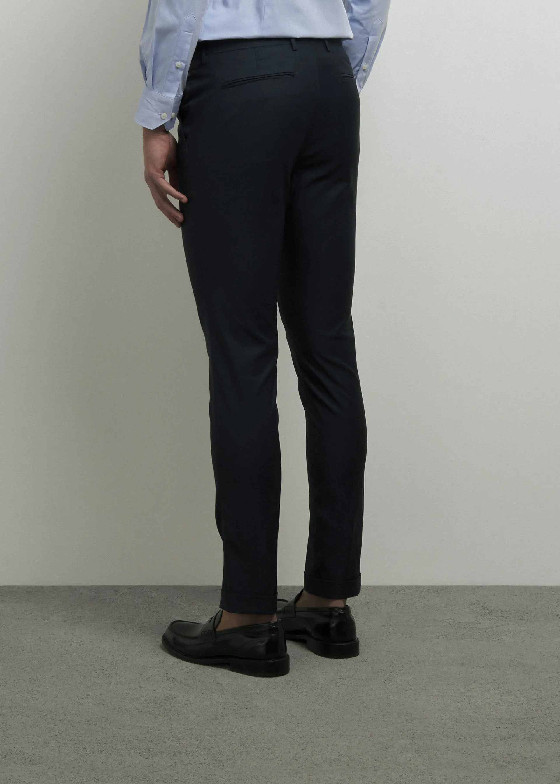 Pantaloni slim fit