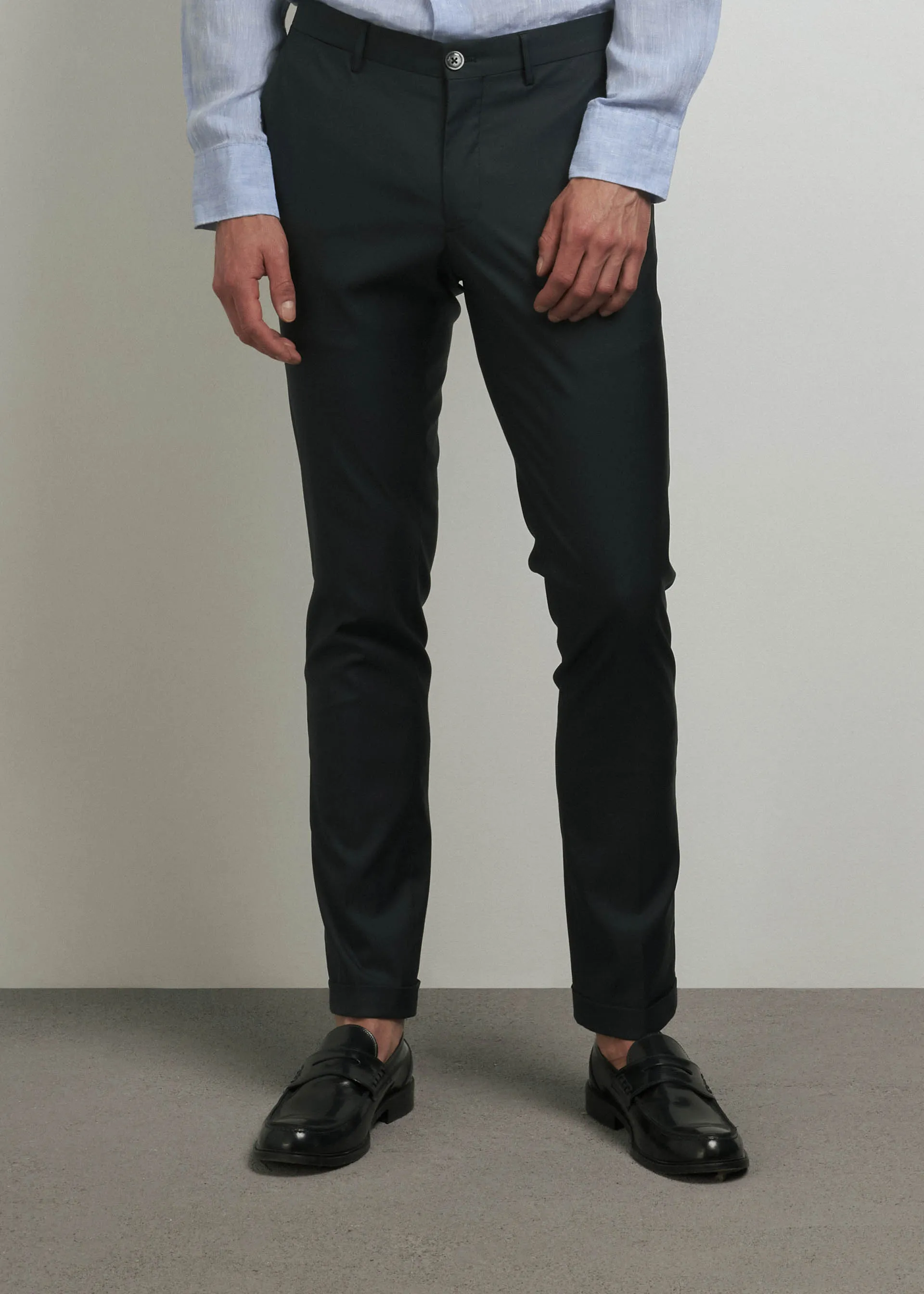 Pantaloni slim fit